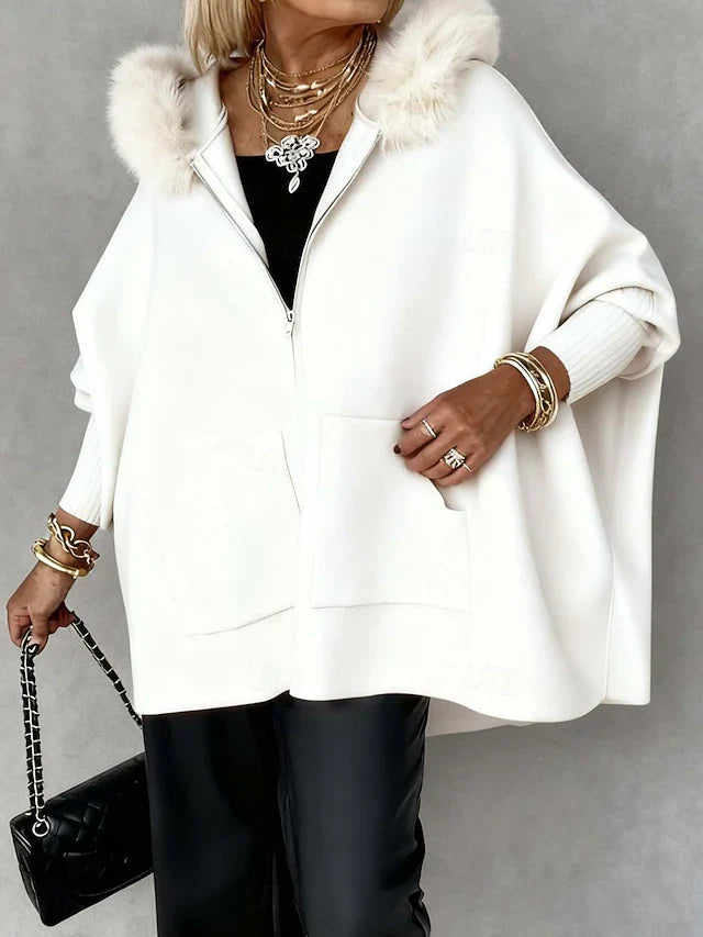 Giacca invernale con cappuccio peloso